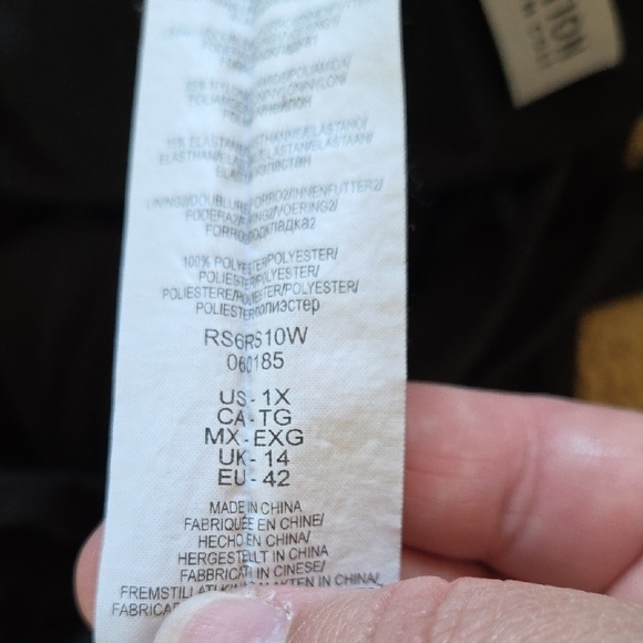 Kenneth Cole Reaction Black Halter Neck Ruched Swimsuit - Size 1X - Picture 8 of 10